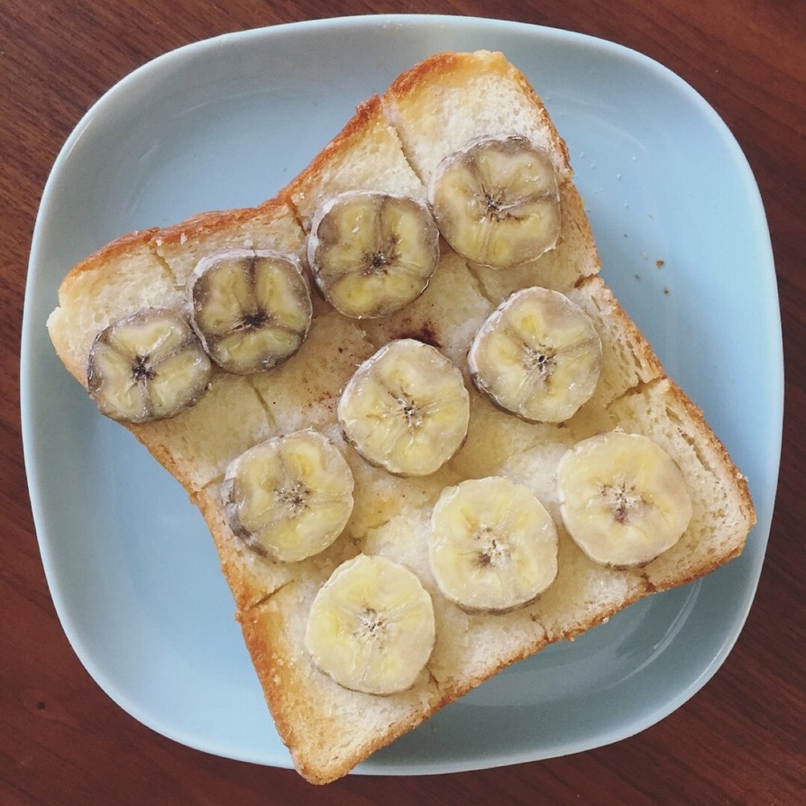 休日のバナナハニーシュガートーストの画像