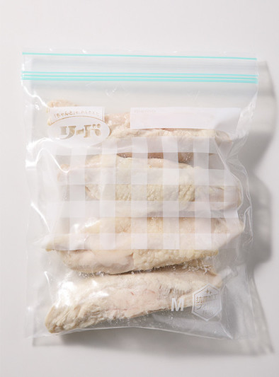 保存バッグ作り置き 鶏胸肉のレンチン蒸しの写真