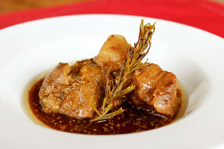 レンジで 豪快かぶりつき豚かたまり肉 レシピ 作り方 By メトレフランセ クックパッド 簡単おいしいみんなのレシピが375万品