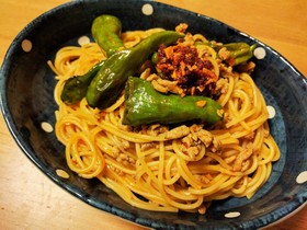 食べるラー油で簡単!!!ピリ辛挽肉パスタ