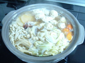 スープが美味しい!鶏ミンチな団子鍋!