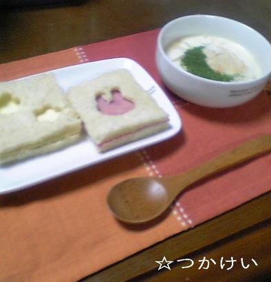 サンドイッチ＆生クリコンソメスープの写真