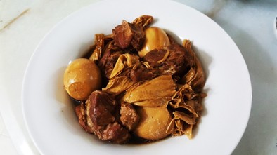 五花肉(ウーフアロウ:豚肉煮込み料理)の写真