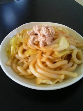 シーチキン焼うどん