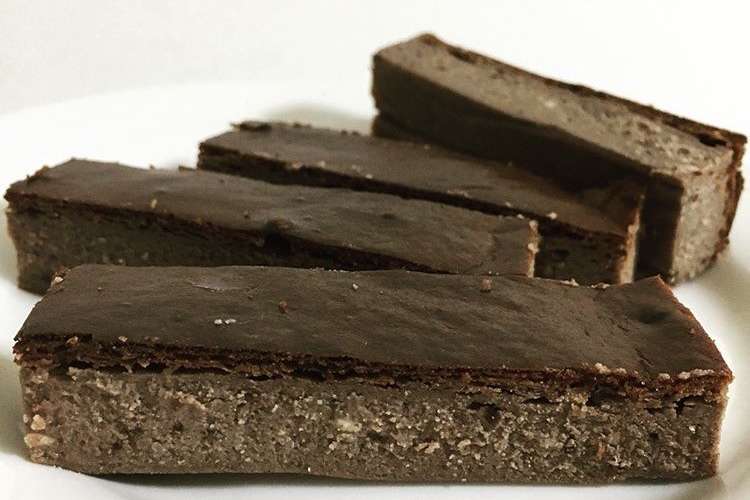 チョコプロテインチーズケーキバー レシピ 作り方 By 3hearts クックパッド 簡単おいしいみんなのレシピが352万品