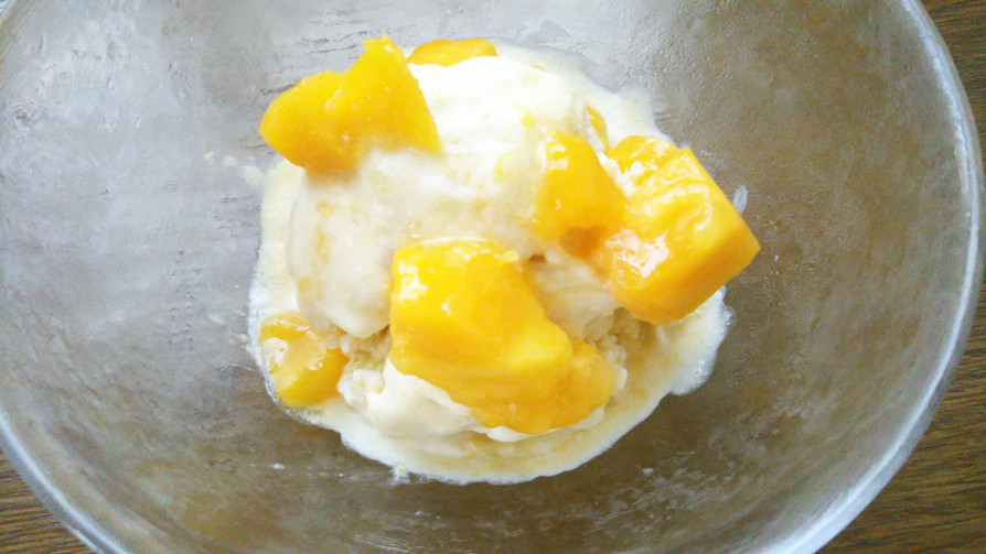 材料2つマンゴーのココナッツミルクアイスの画像