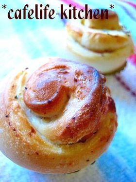 ほんのりシチュー風味のベーコンロール