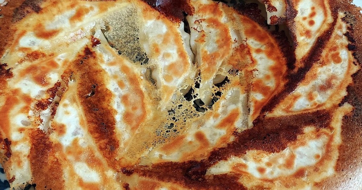 羽つき餃子 焼き方 冷凍餃子も レシピ 作り方 By さかもってぃ クックパッド 簡単おいしいみんなのレシピが356万品