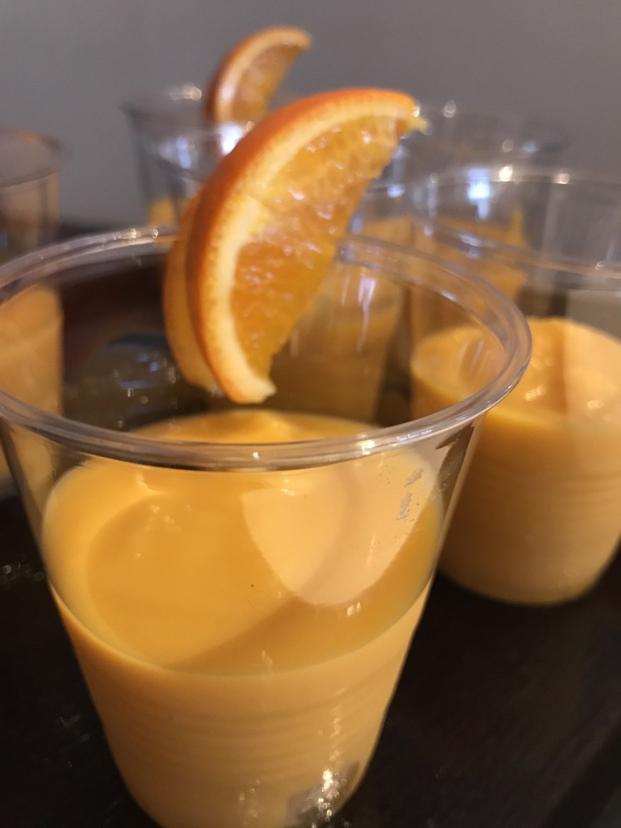 バターナッツカボチャとオレンジのスープの画像