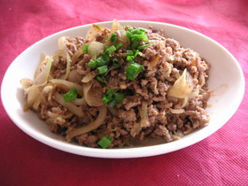 ひき肉で♪安い節約牛丼