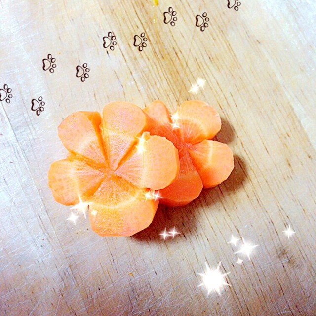 お正月にも 型いらず にんじんの飾り切り レシピ 作り方 By こまゆり クックパッド 簡単おいしいみんなのレシピが358万品 お正月にも 型いらず にんじんの飾り切り レシピ 作り方 By こまゆり クックパッド 簡単おいしいみんなのレシピが358万品