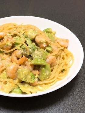 濃厚✤えびとアボカドのクリームパスタ