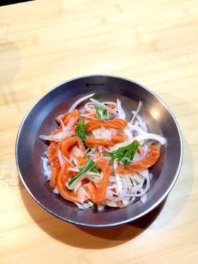 キャンプ飯!手抜きサーモンカルパッチョ☆