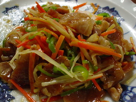 大根の皮で!豚肉の甘辛炒め