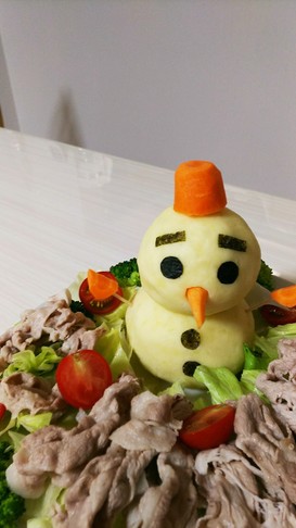 ポテトサラダで雪だるま~☺️