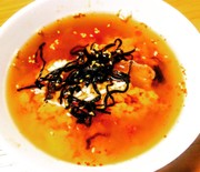 ラー油と花山椒香る冷やし烏龍茶漬けの写真