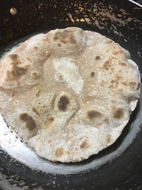 インドの家庭の定番全粒粉の簡単チャパティ