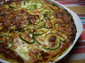 余ったミートソースでスパゲッティグラタン