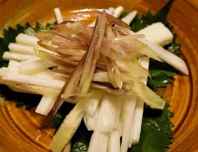 長芋とミョウガの簡単サラダの写真