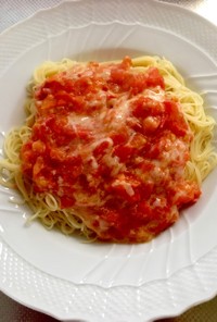 トマトとモッツァレラのスパゲッティ