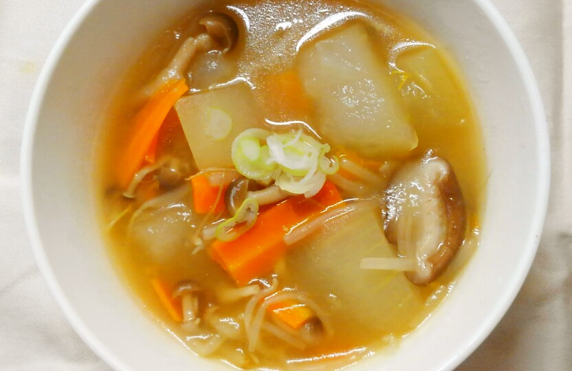 簡単❀冬瓜ともやし きのこの中華スープ♪の画像