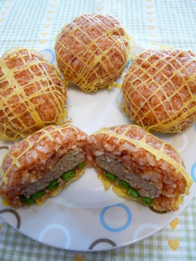 ハンバーグINおにぎり風茶巾オムライス❤