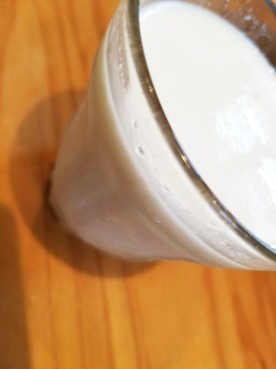 飲むヨーグルト風レモン牛乳の写真