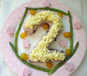 ごはんで数字のバースデーケーキの写真