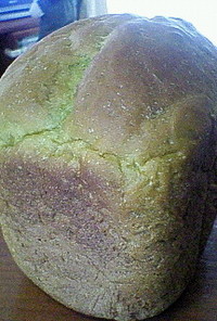 大麦若葉粉末入りパン