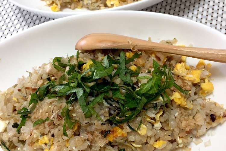 すぐ出来る 大葉とじゃこのシンプル炒飯 レシピ 作り方 By フジぽん クックパッド 簡単おいしいみんなのレシピが352万品
