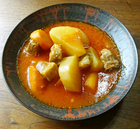牛ばらと野菜のトマトの込み