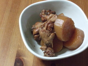 黒酢でさっぱり大根と鶏肉の煮物の写真
