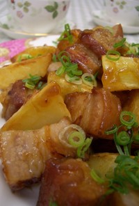 豚バラ肉と揚げジャガイモのさっぱり煮