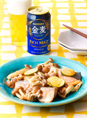 鮭ときのこたっぷりのオリーブじょうゆ蒸し