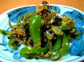 簡単♪もう一品に♪高菜漬けとピーマン炒め