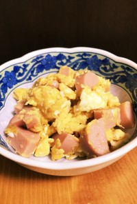ソーセージと卵のマヨネーズ炒め