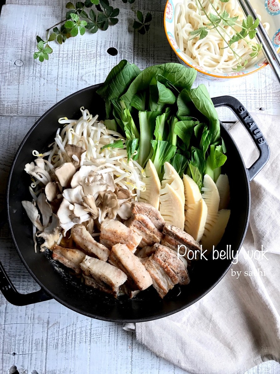 豚バラ肉の中華鍋の画像