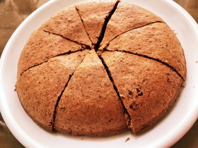 炊飯器で簡単☆キャロブパウダー米粉ケーキ