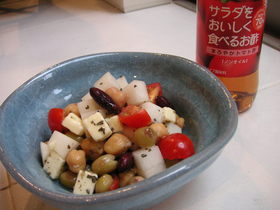 トマト酢香る♪ころころビーンズサラダ