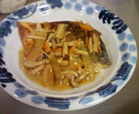 サバのムニエル野菜あんかけ
