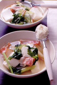 ベーコンとセロリの洋風豆腐スープ