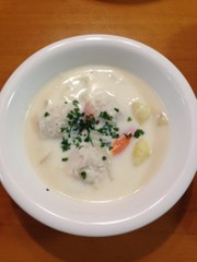 鶏団子のクリームシチューの写真