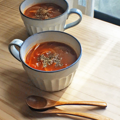 ローズヒップとトマトの美人スープの写真