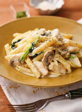 鶏肉とマッシュルームのクリームペンネ