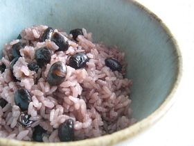 おもてなしに・・・ 黒豆ごはん