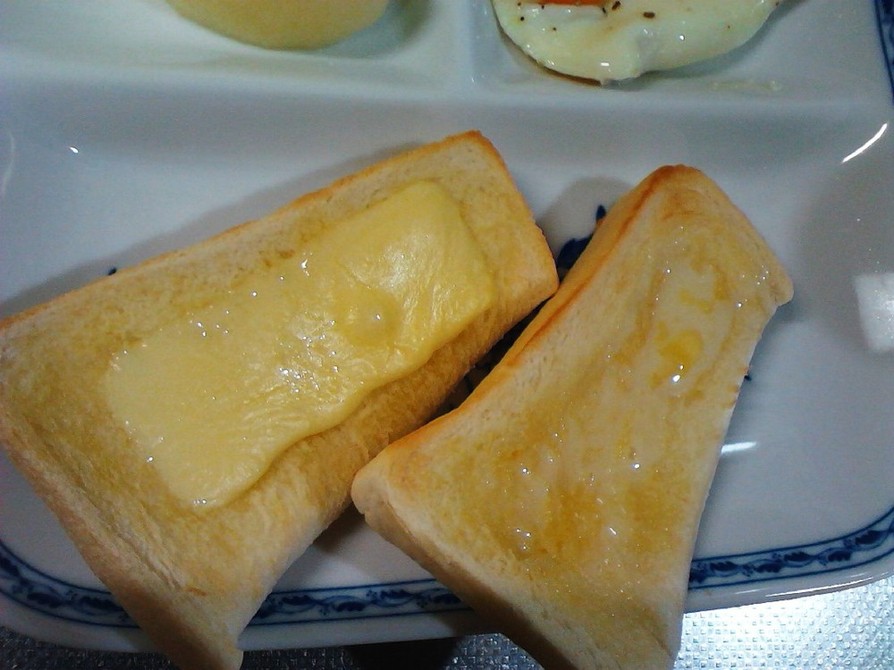 ★練乳トーストとチーズトースト★の画像