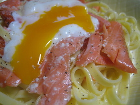 サーモンのクリームパスタ