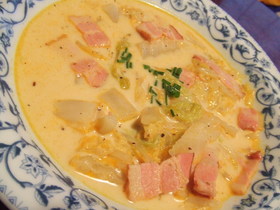 白菜とベーコンのカレークリームスープ