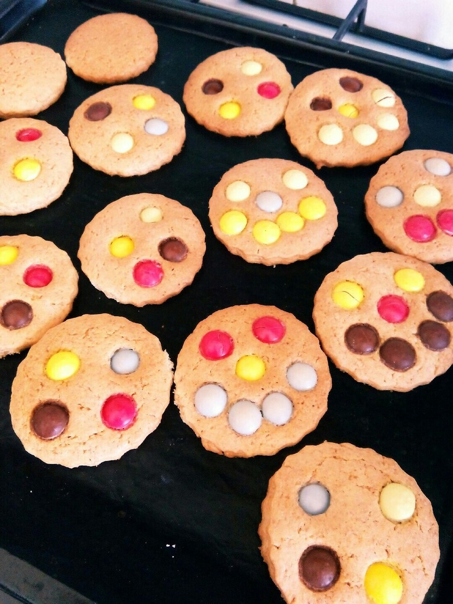 マーブルチョコのせクッキーの画像