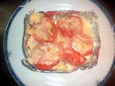 チキンとトマトのホイル焼きの写真